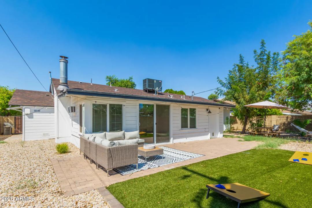 Real Estate Picture 24