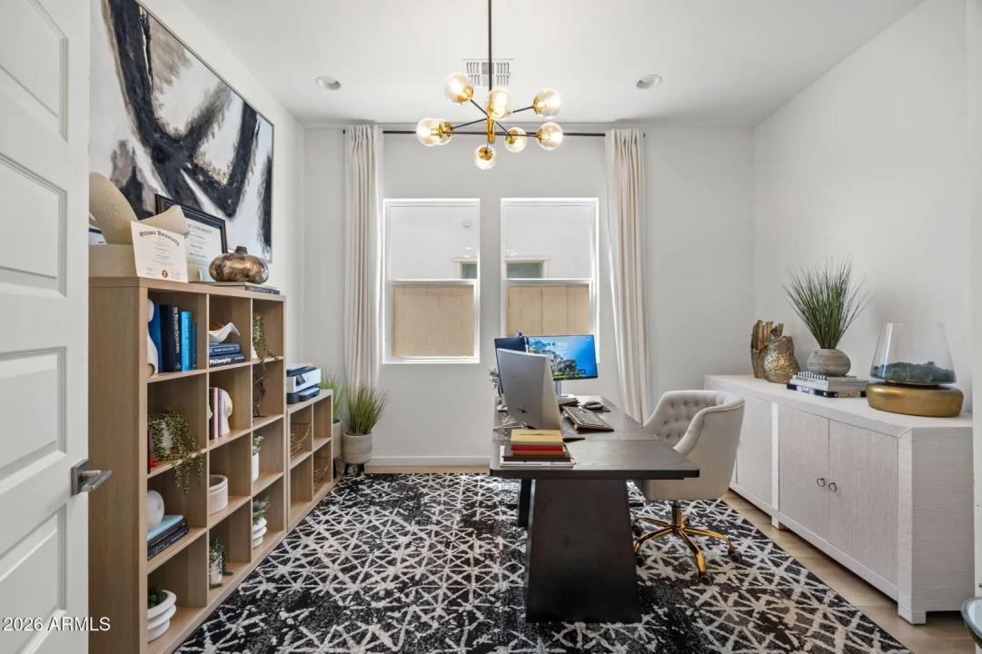 Real Estate Picture 3