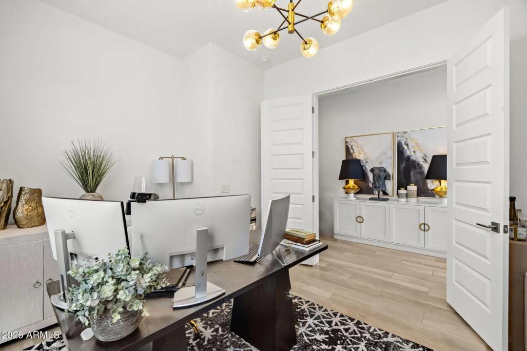 Real Estate Picture 4