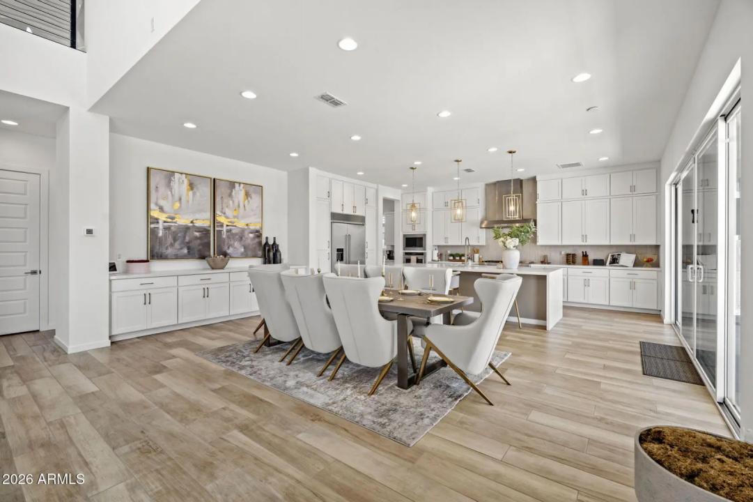 Real Estate Picture 13