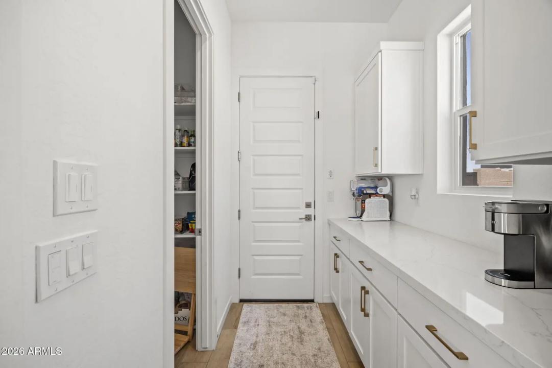 Real Estate Picture 19