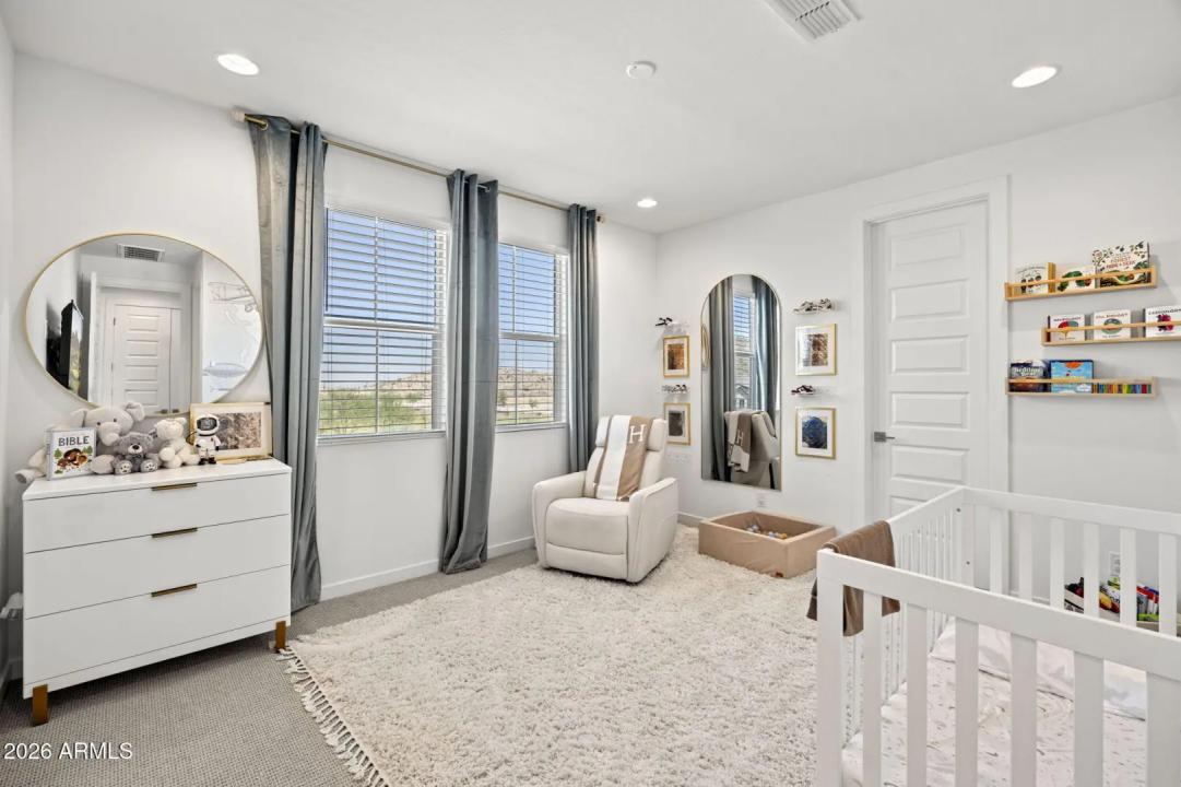 Real Estate Picture 25
