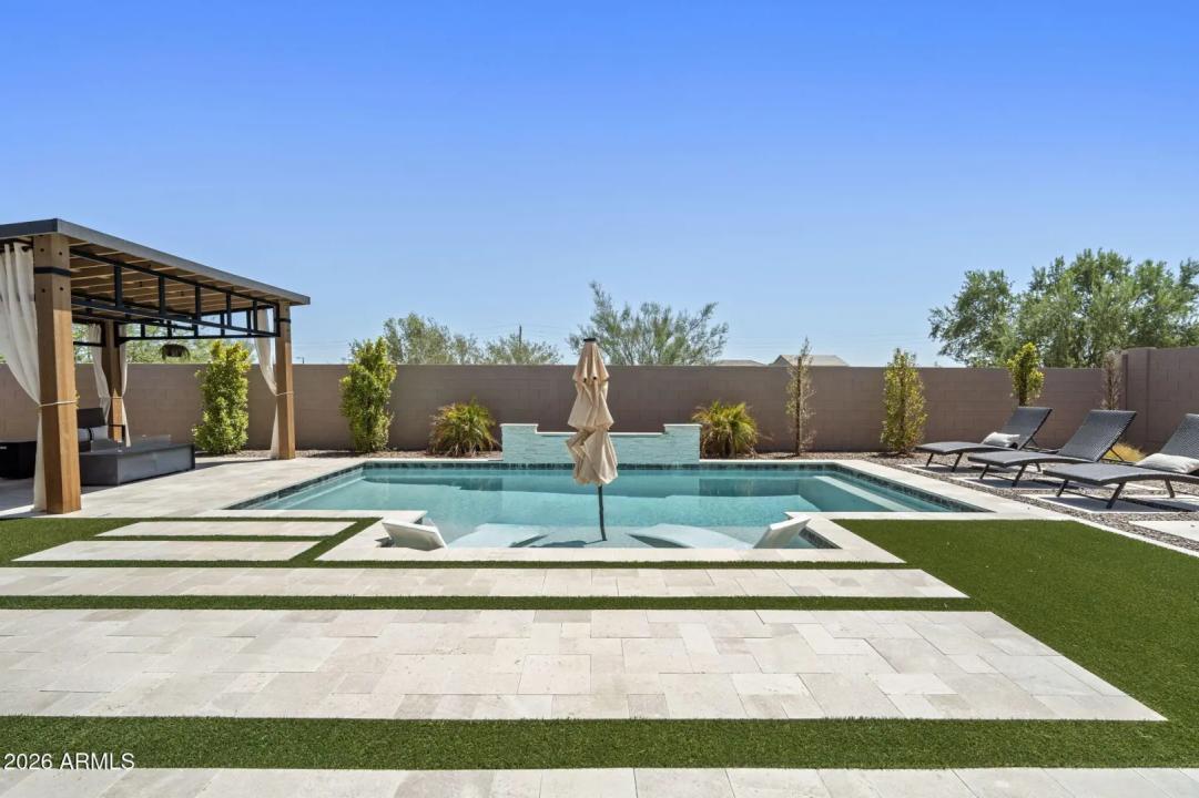 Real Estate Picture 35