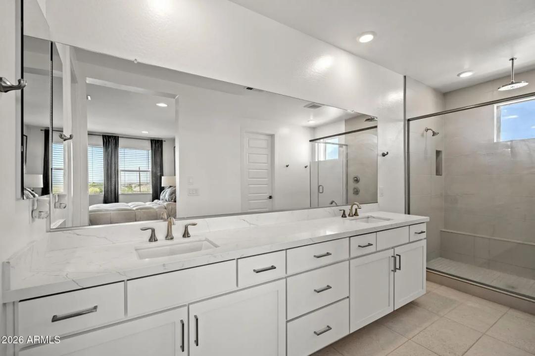 Real Estate Picture 28