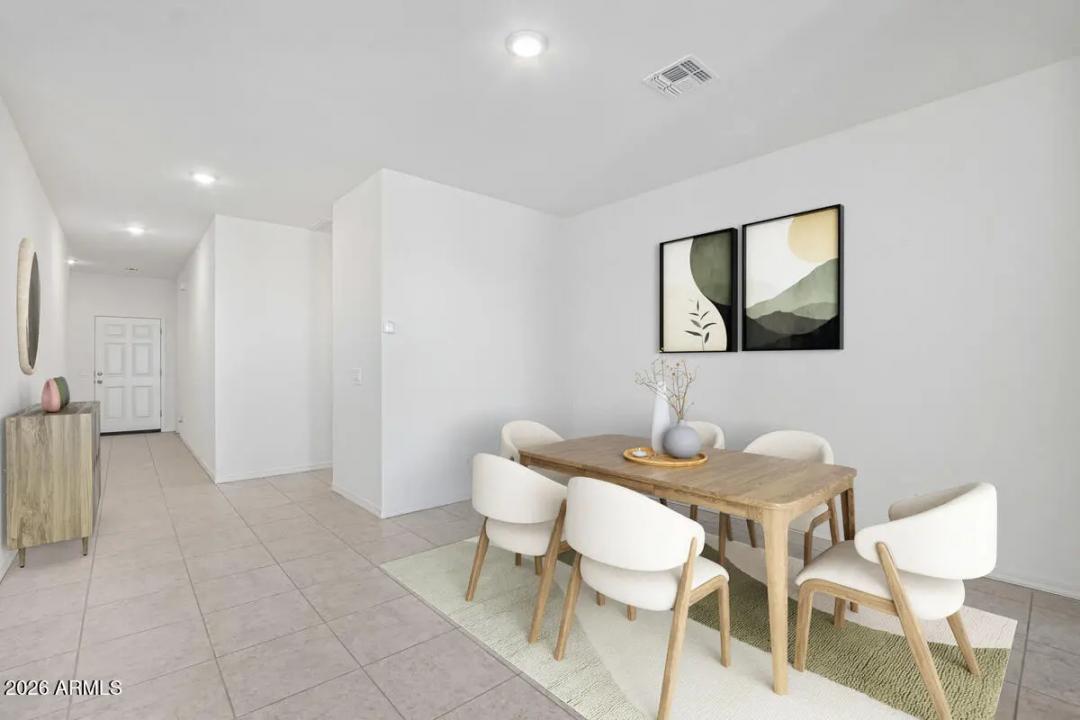 Real Estate Picture 4