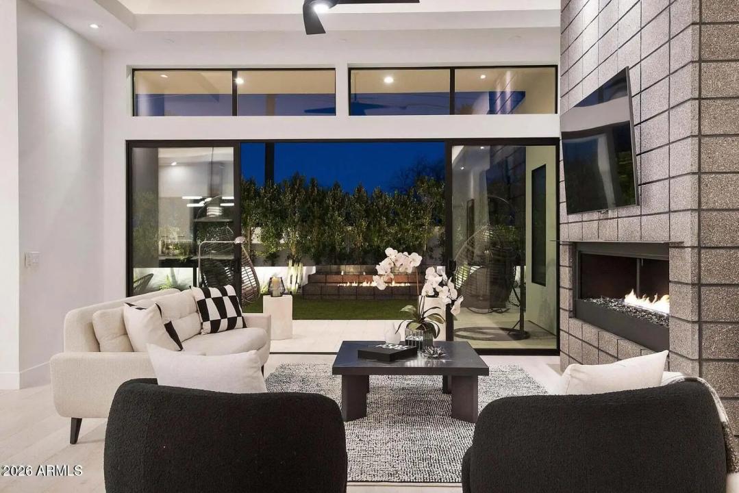 Real Estate Picture 2