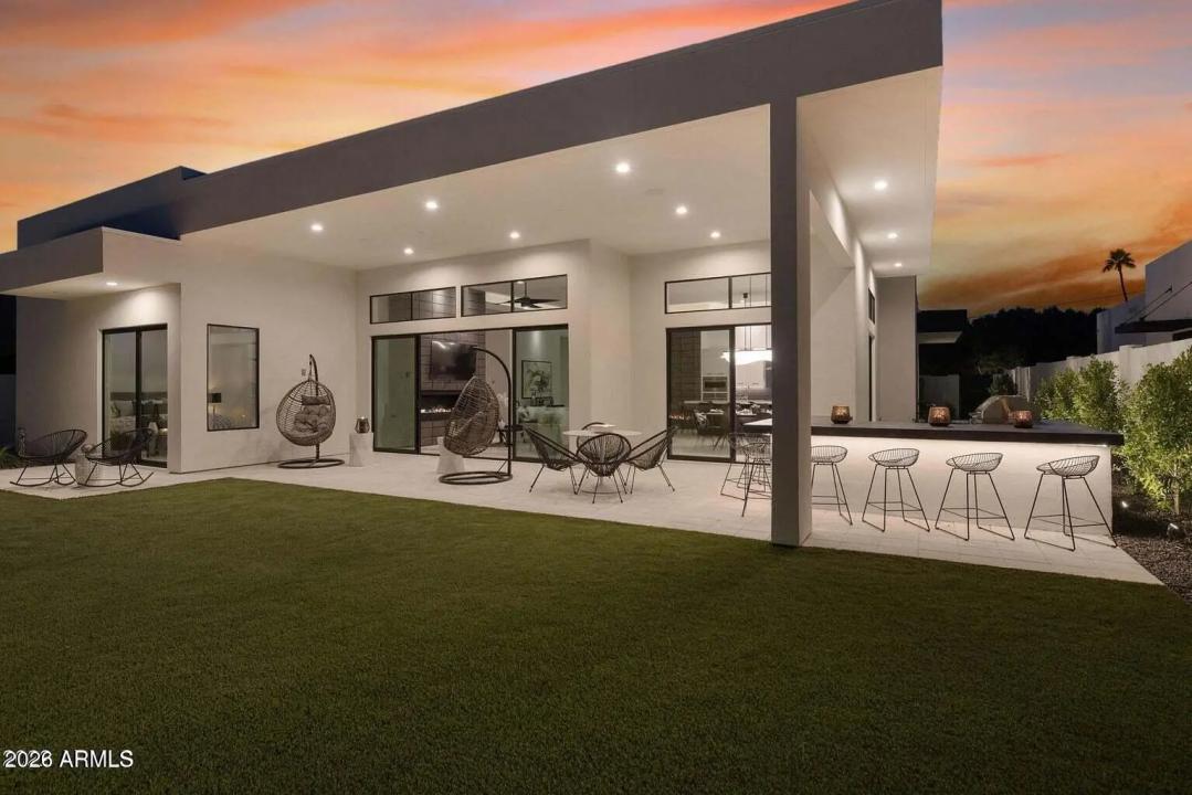 Real Estate Picture 5