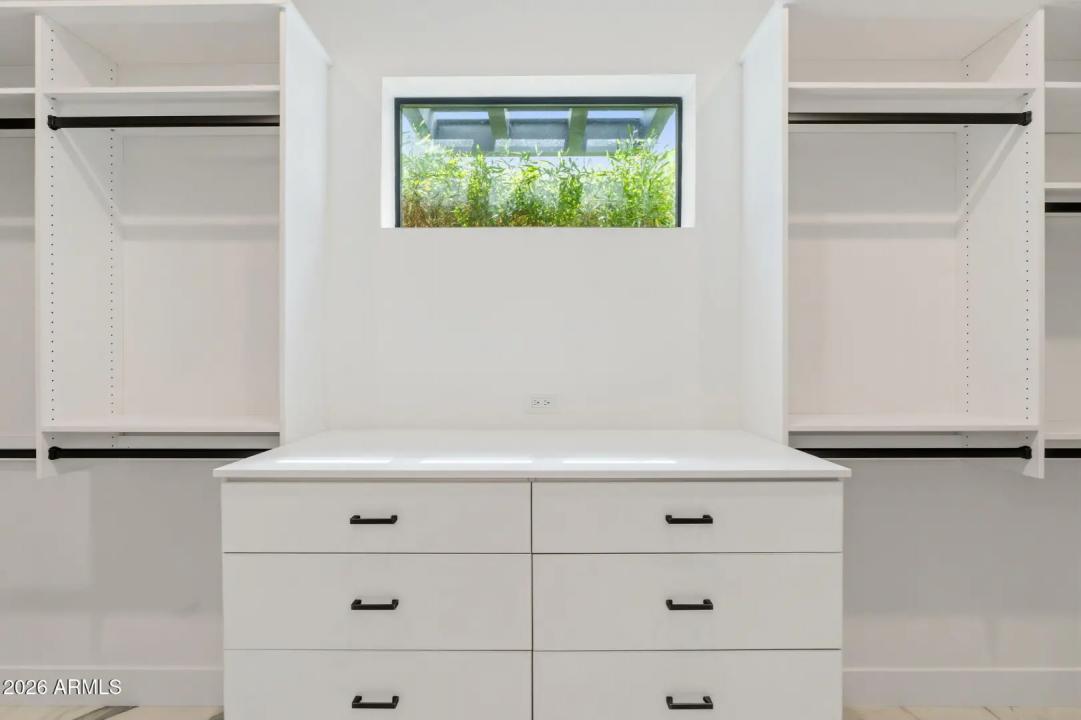 Real Estate Picture 22