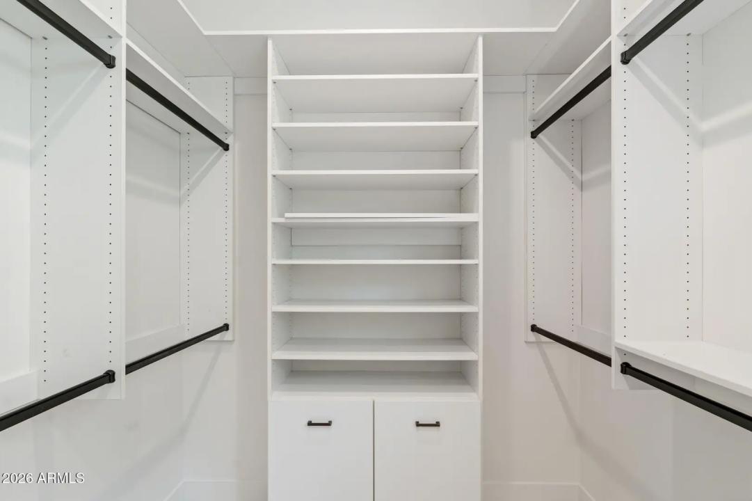 Real Estate Picture 23