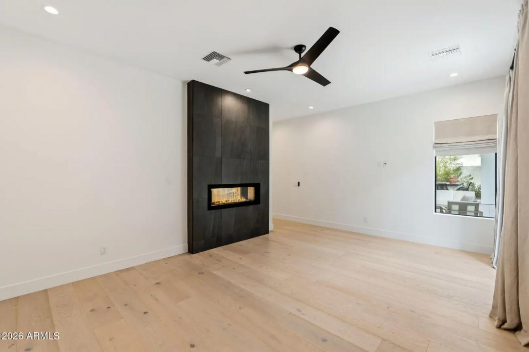 Real Estate Picture 25