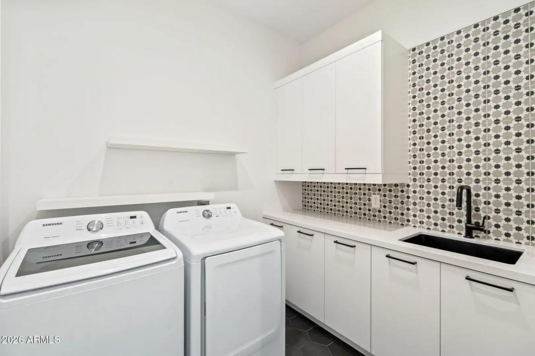 Real Estate Picture 33