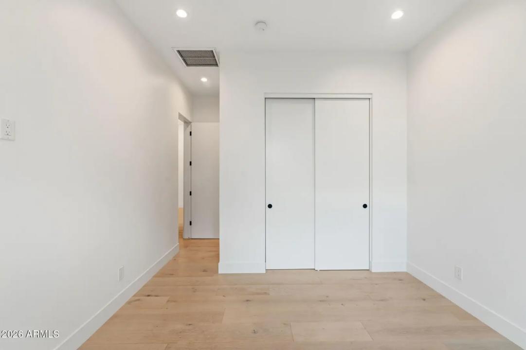 Real Estate Picture 35