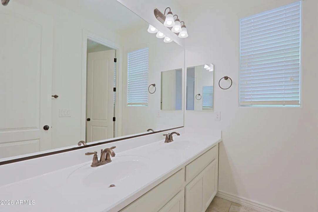 Real Estate Picture 38
