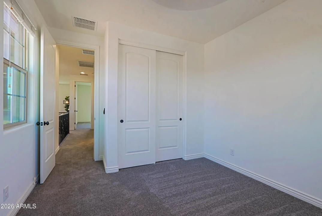 Real Estate Picture 43