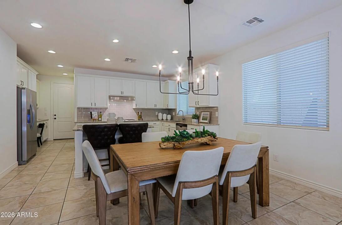 Real Estate Picture 18