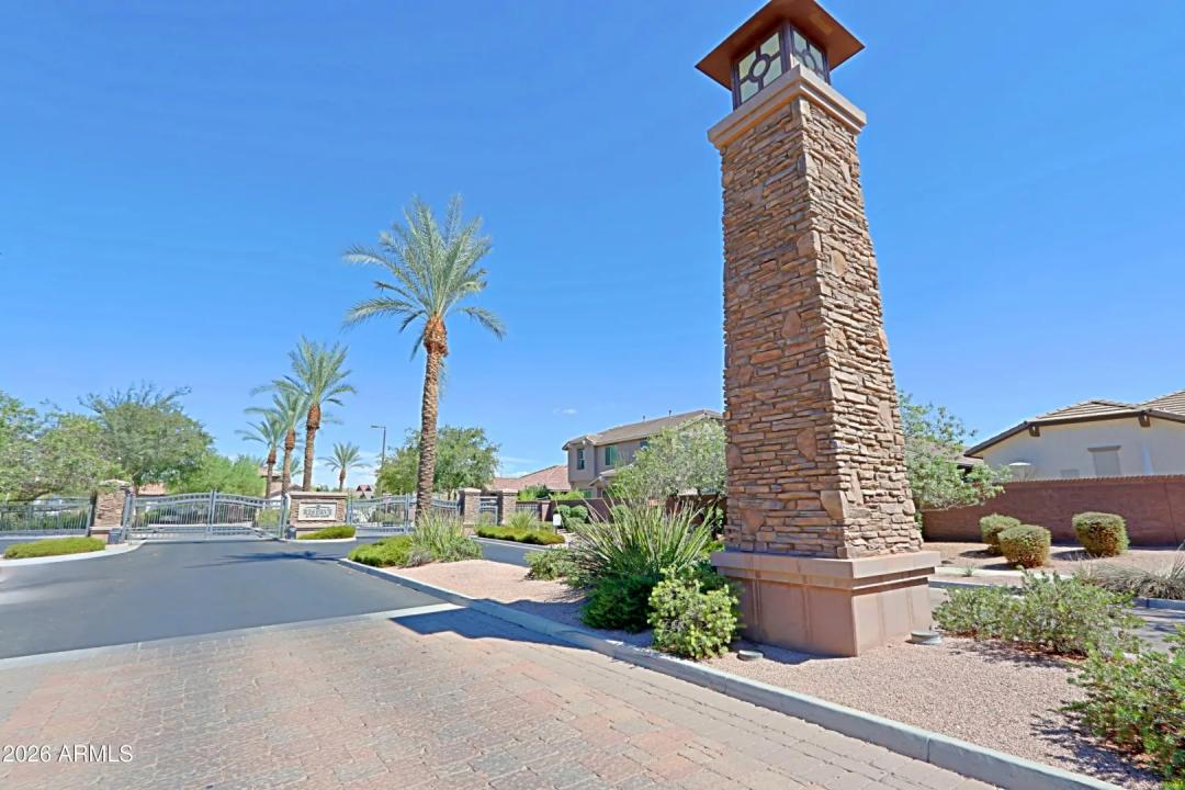 Real Estate Picture 64