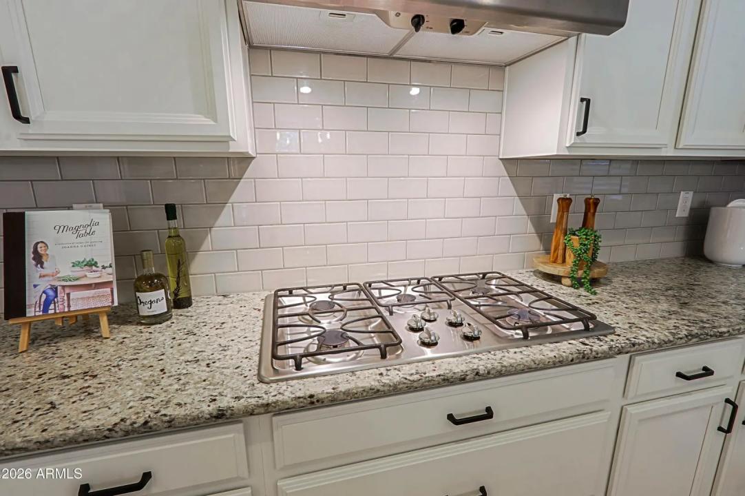 Real Estate Picture 10