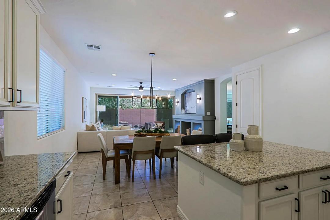 Real Estate Picture 11