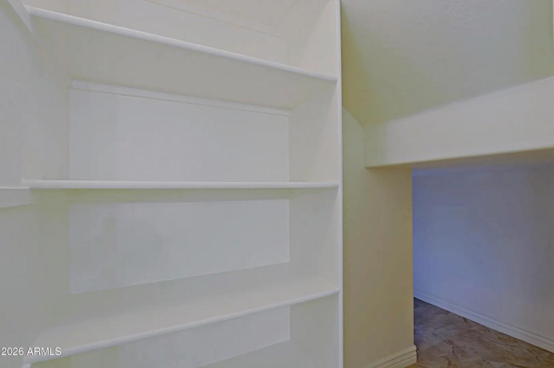 Real Estate Picture 14