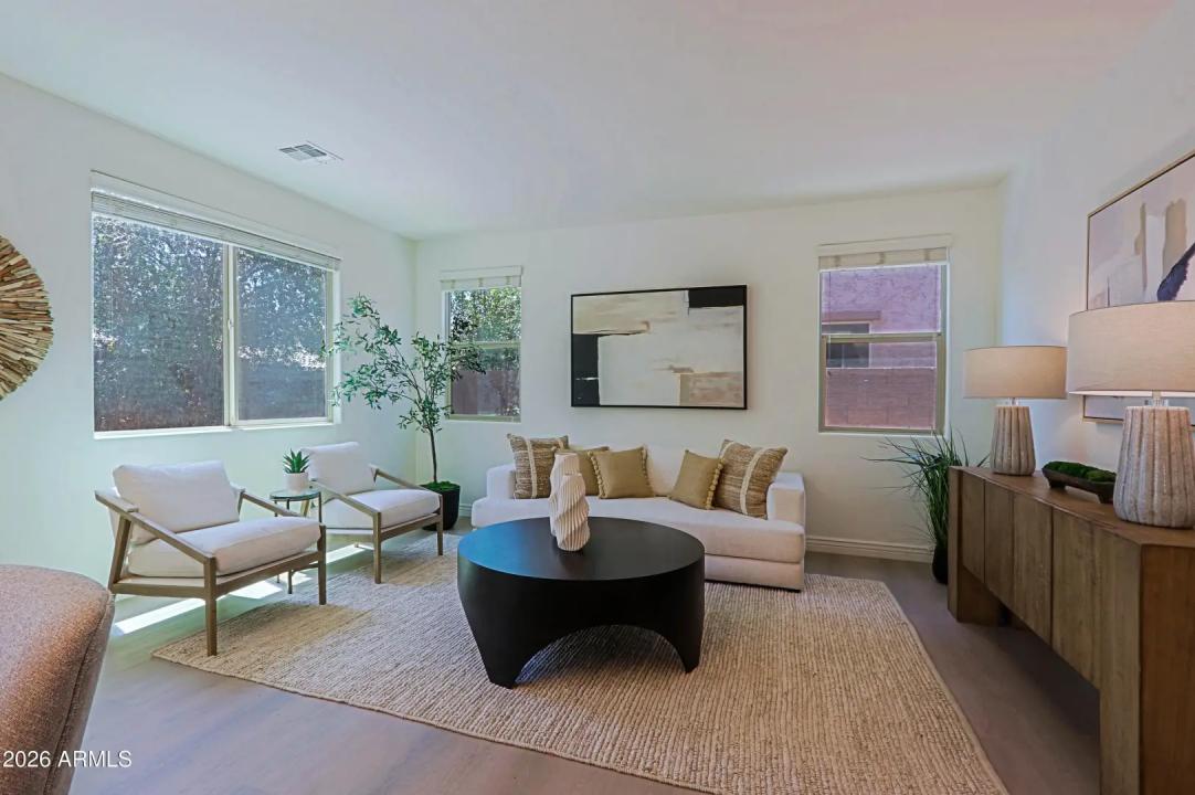 Real Estate Picture 23