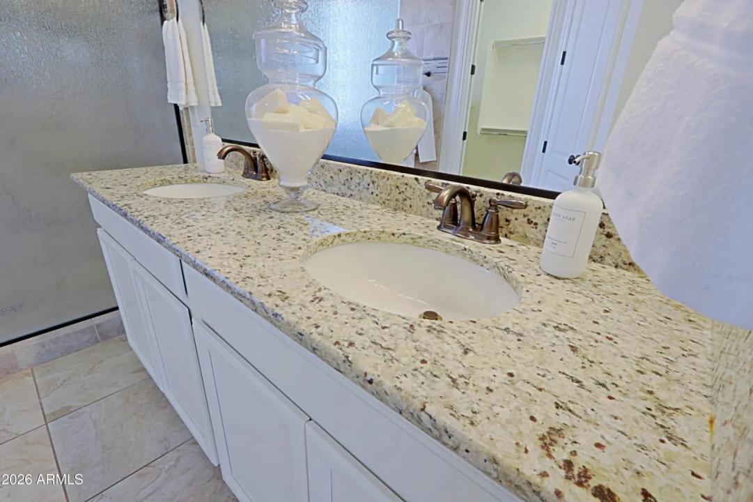 Real Estate Picture 32