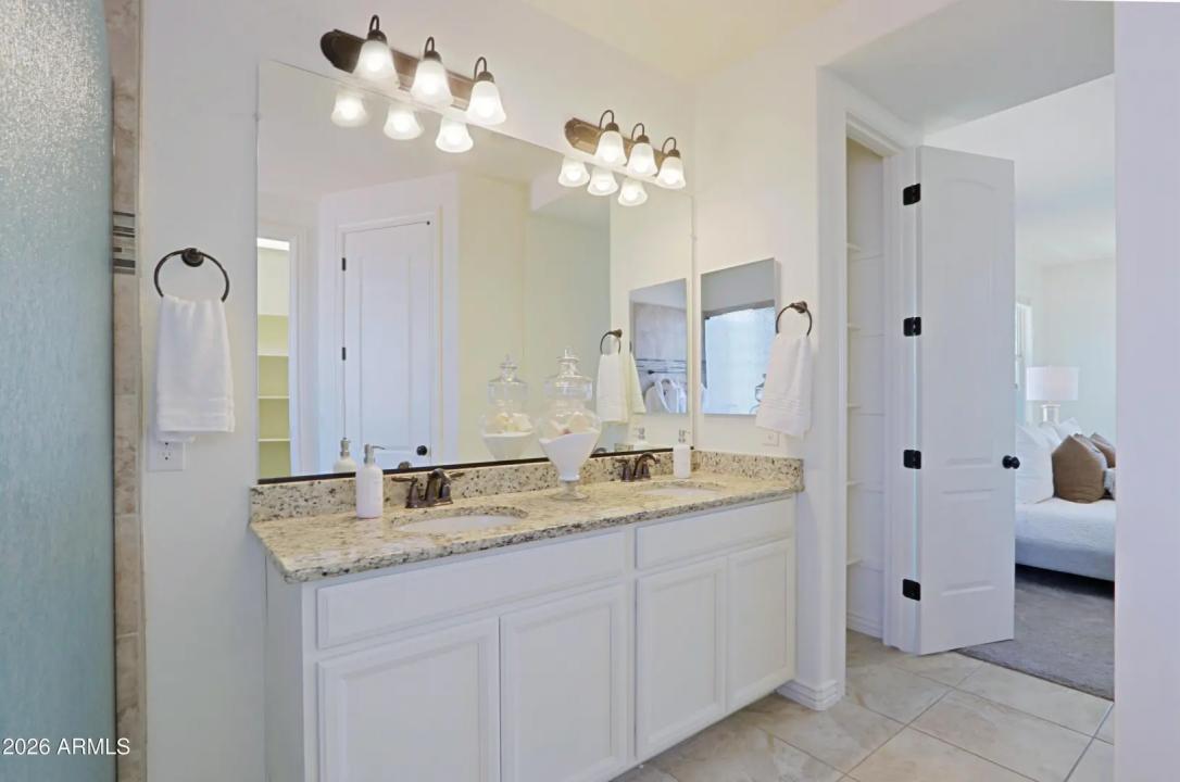 Real Estate Picture 30
