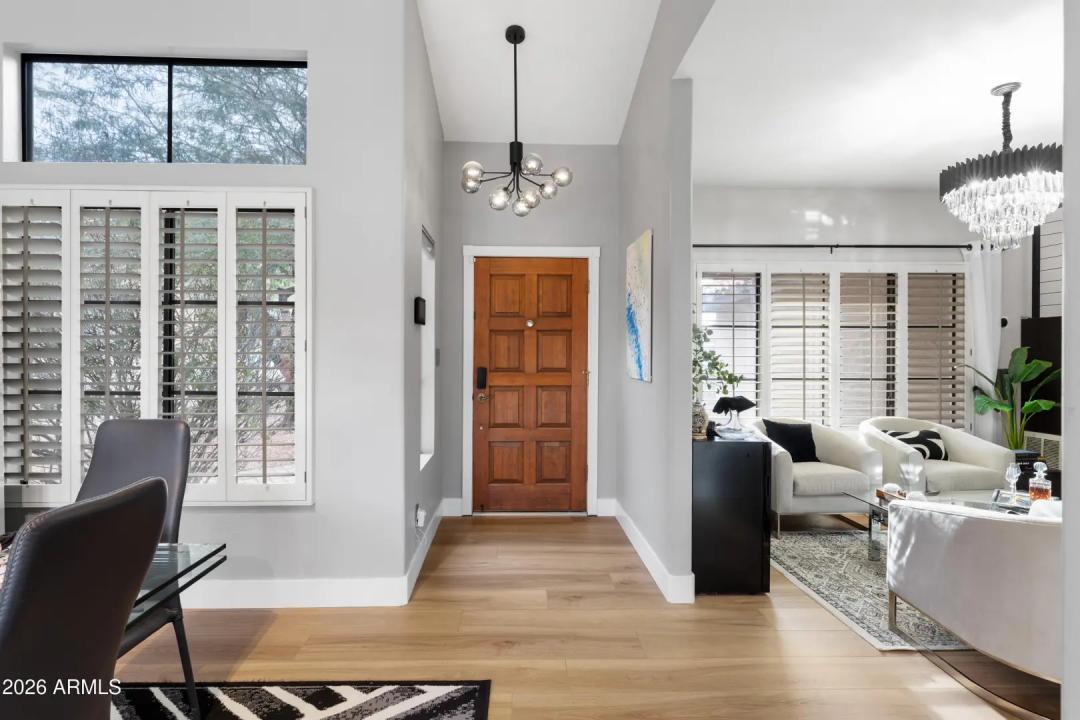Real Estate Picture 4