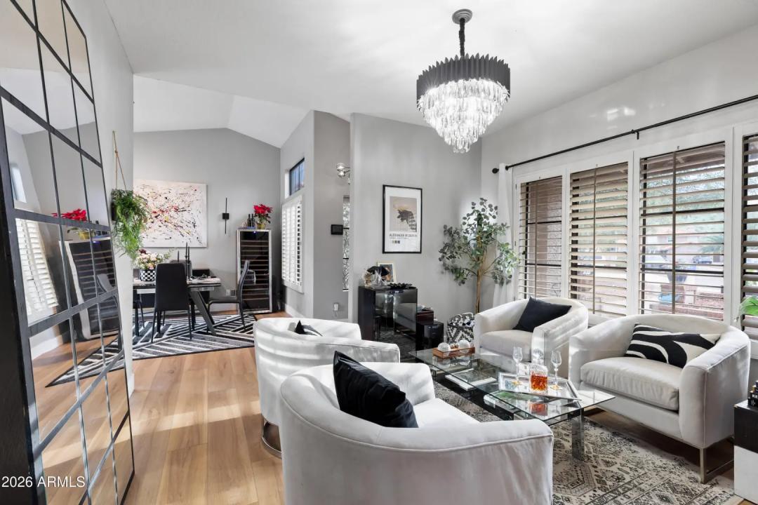 Real Estate Picture 6