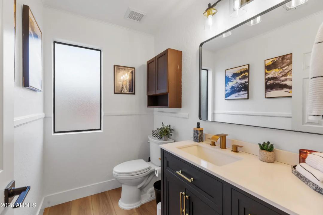 Real Estate Picture 15