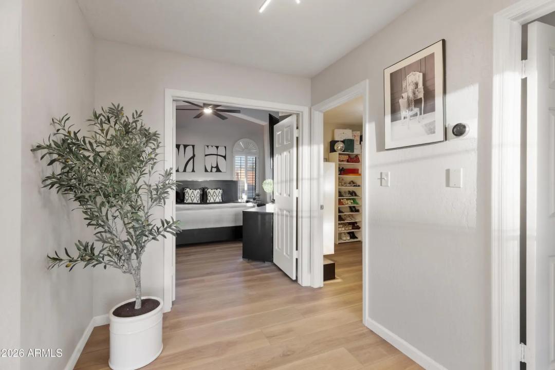 Real Estate Picture 16