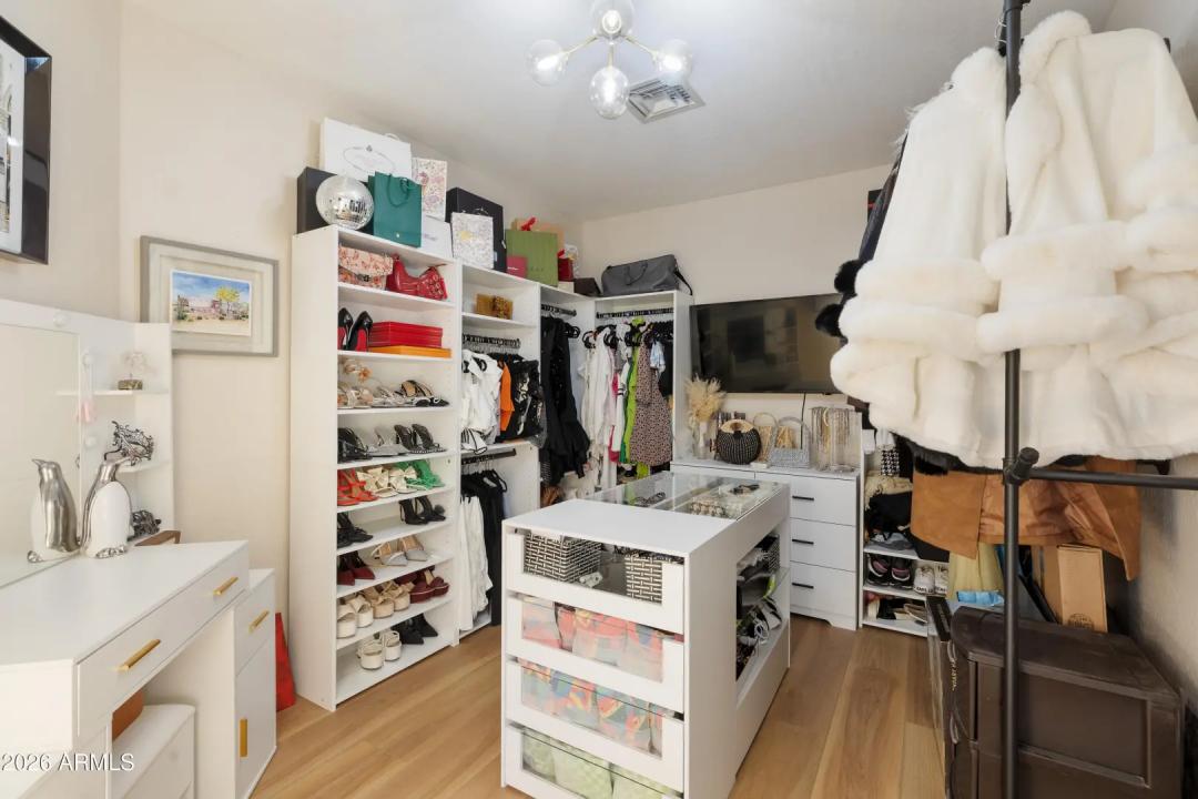 Real Estate Picture 27