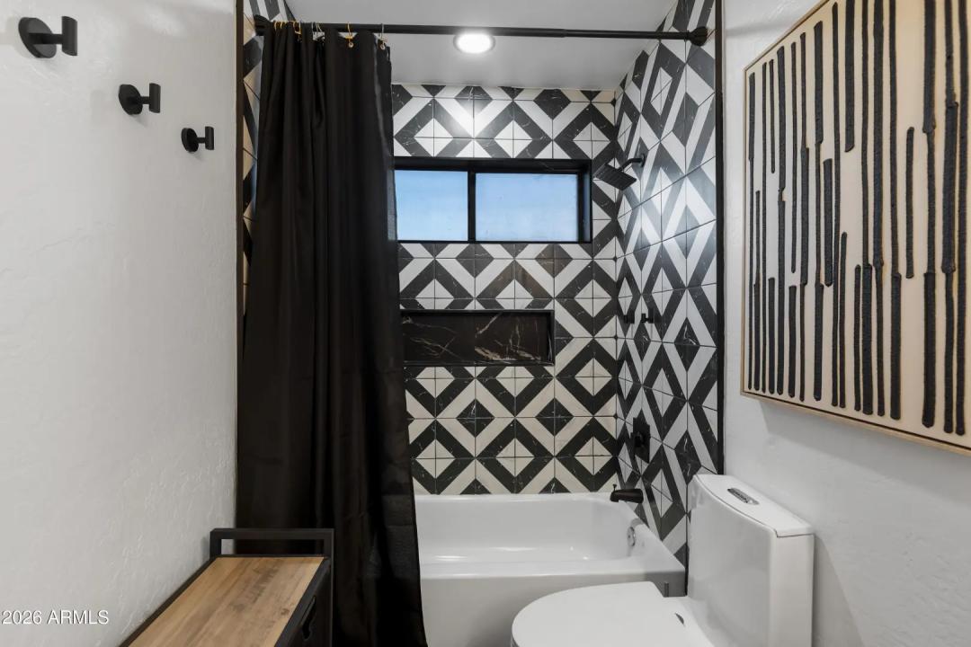 Real Estate Picture 29
