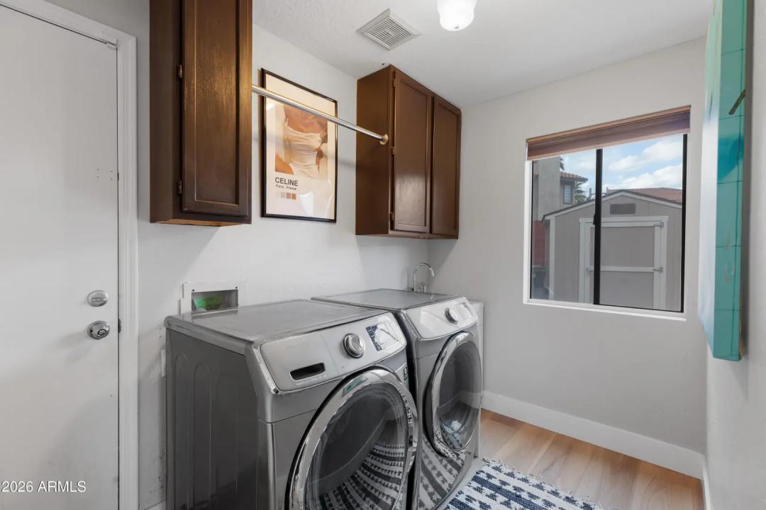 Real Estate Picture 30