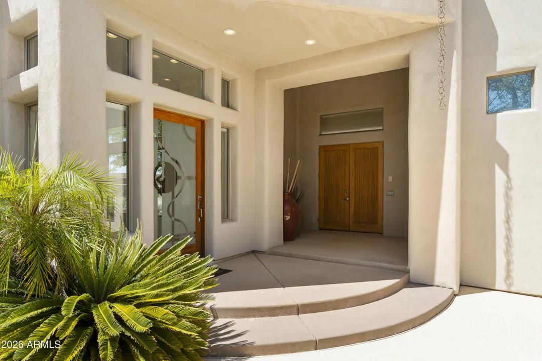 Real Estate Picture 6