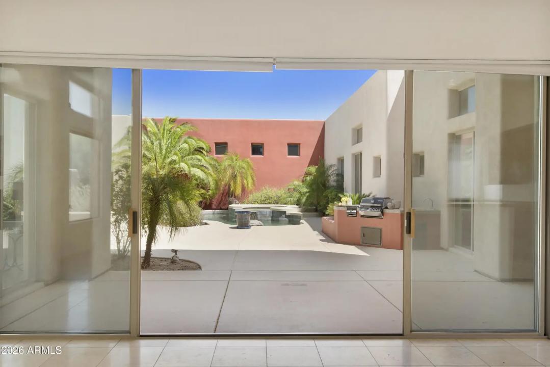 Real Estate Picture 12