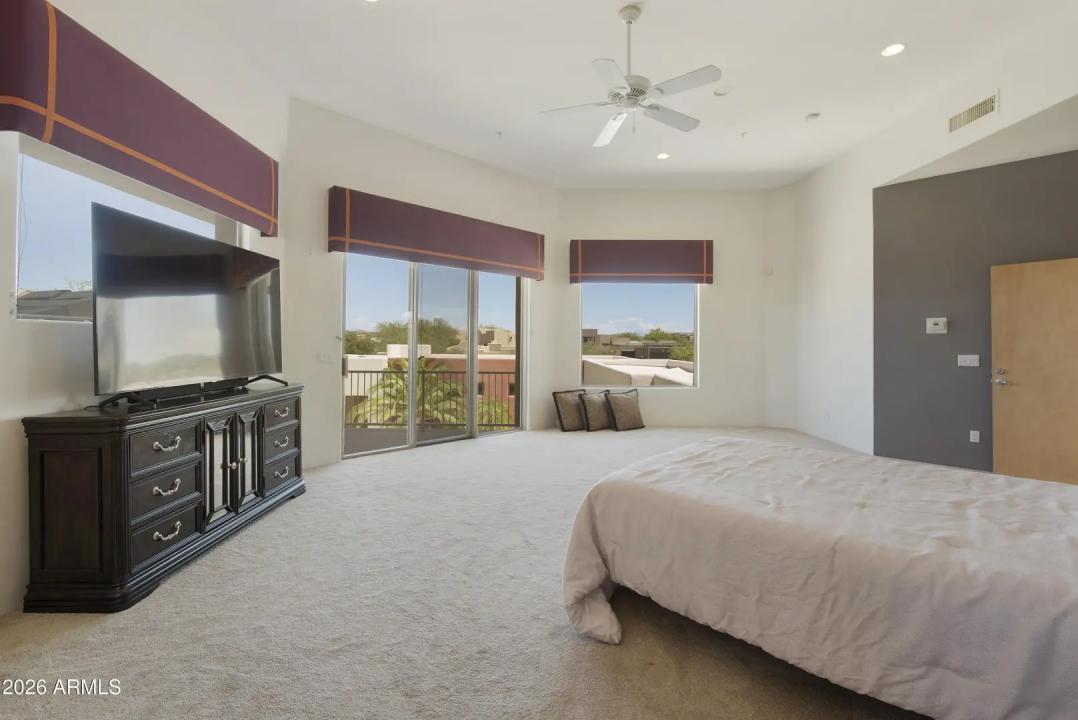 Real Estate Picture 17