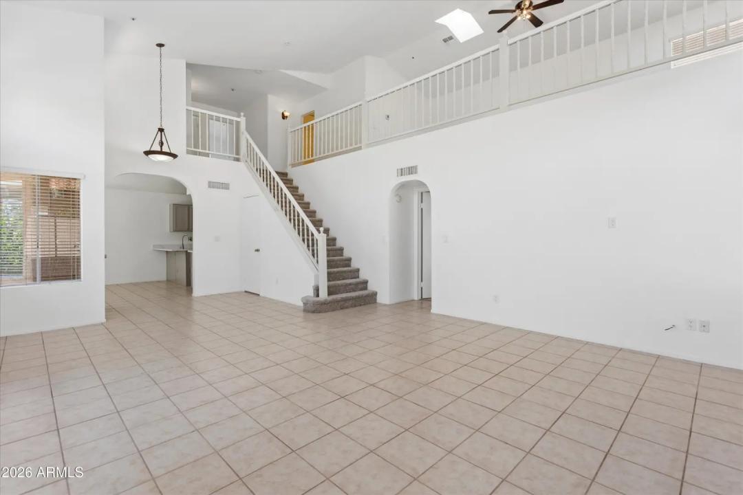 Real Estate Picture 8