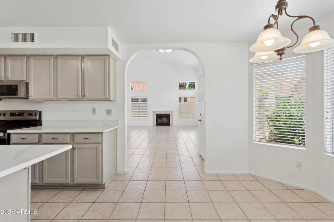 Real Estate Picture 9