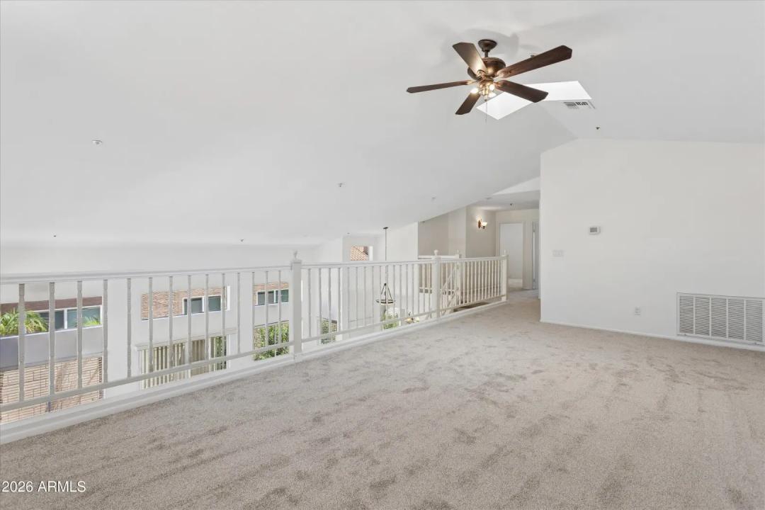 Real Estate Picture 16