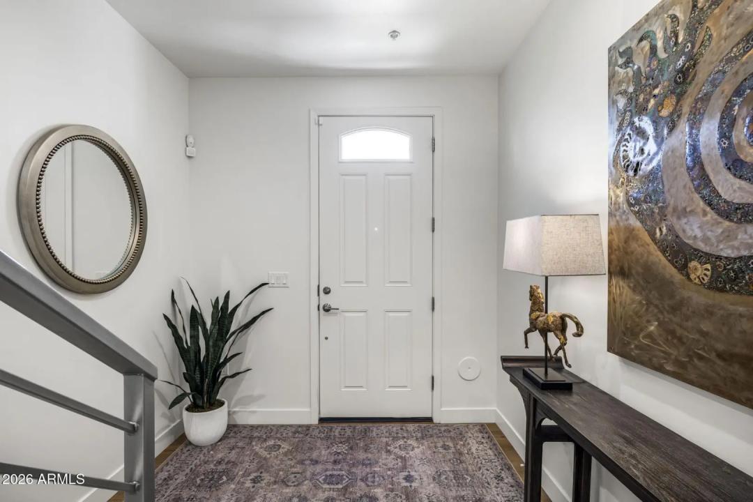 Real Estate Picture 5