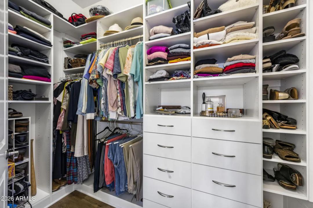 Real Estate Picture 24