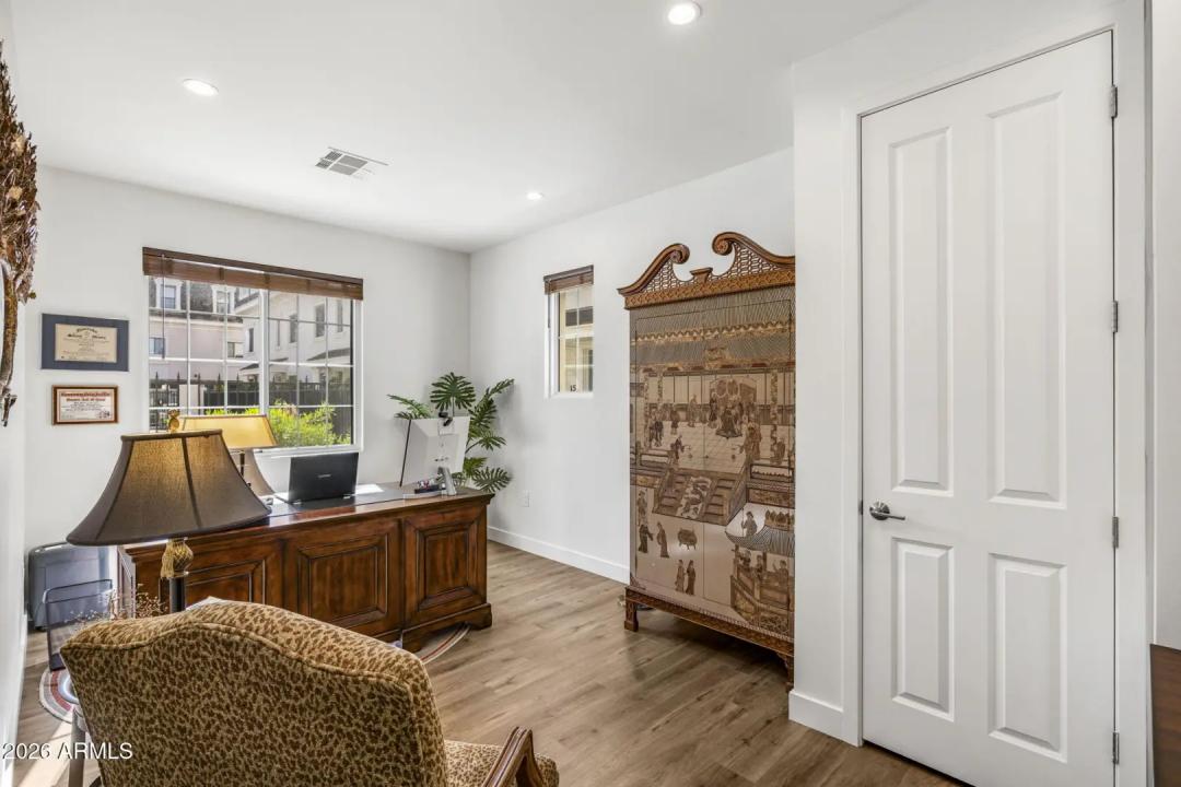 Real Estate Picture 28