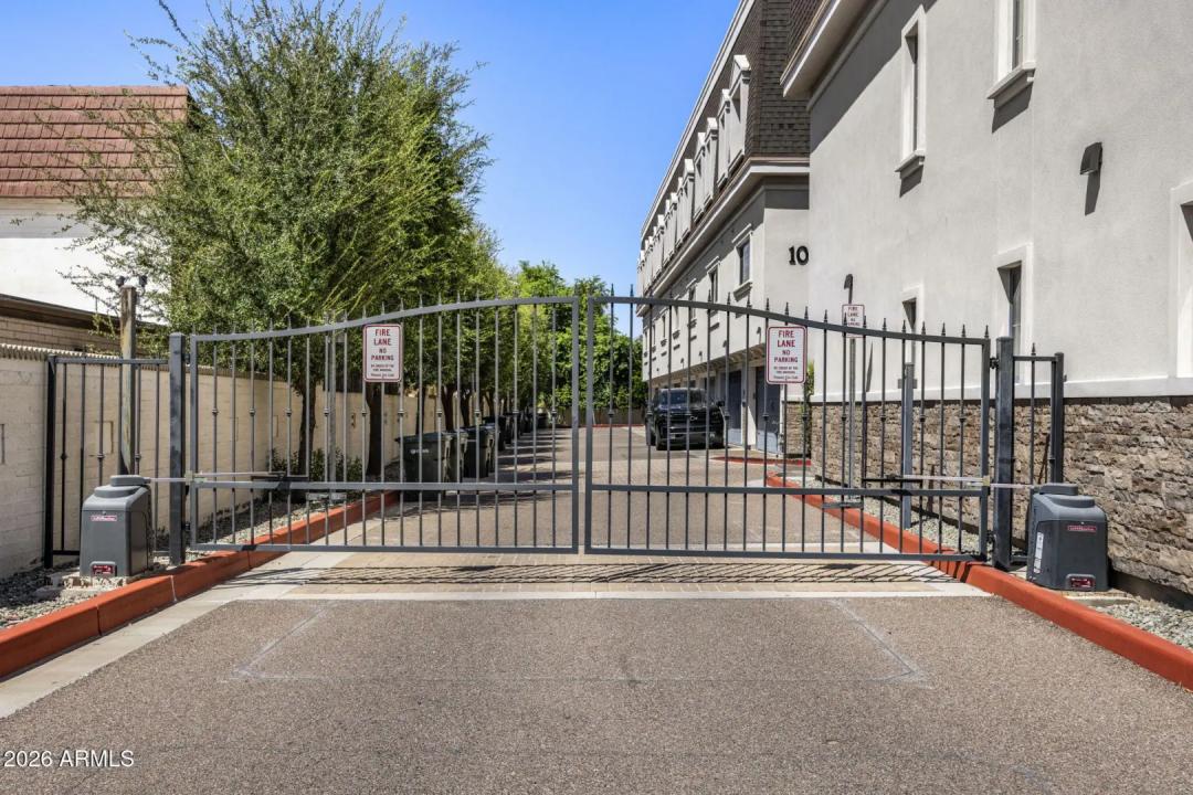 Real Estate Picture 34