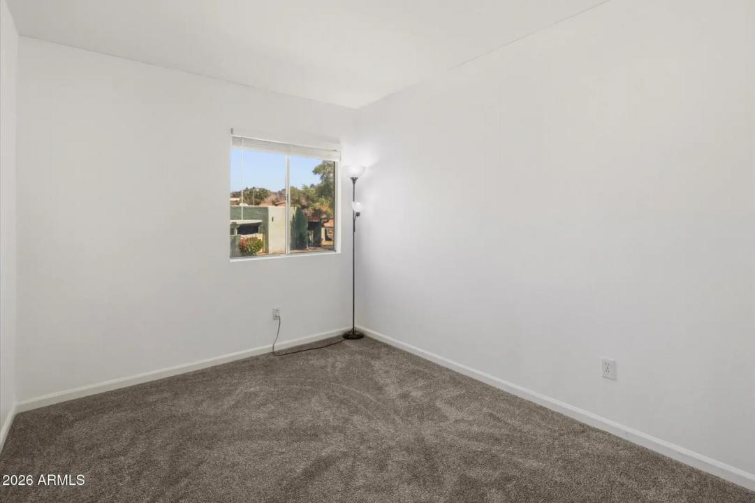 Real Estate Picture 9