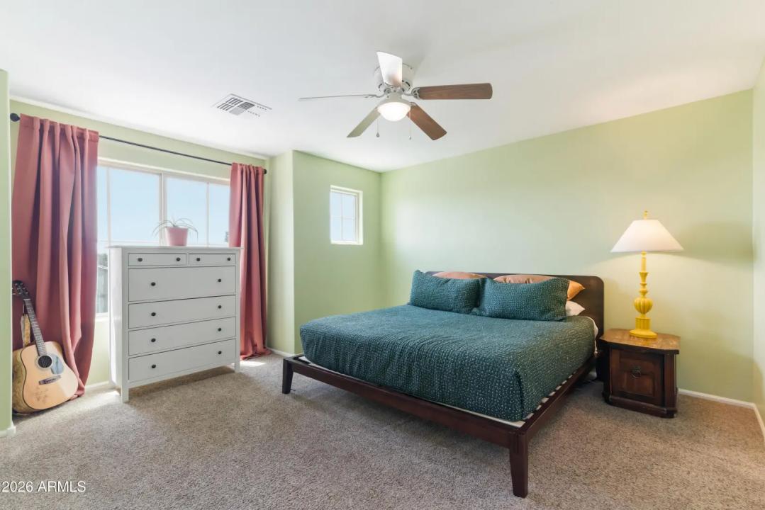 Real Estate Picture 26