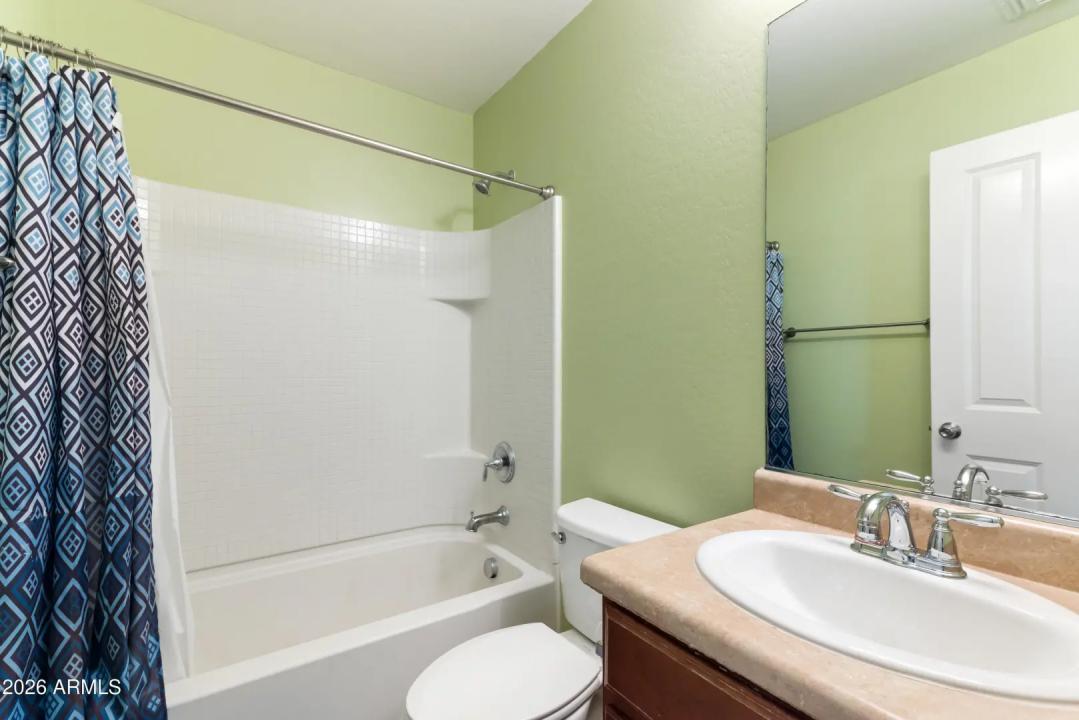 Real Estate Picture 33