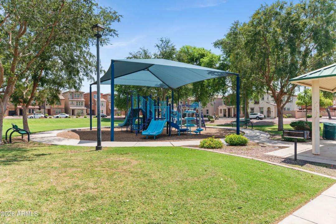 Real Estate Picture 46