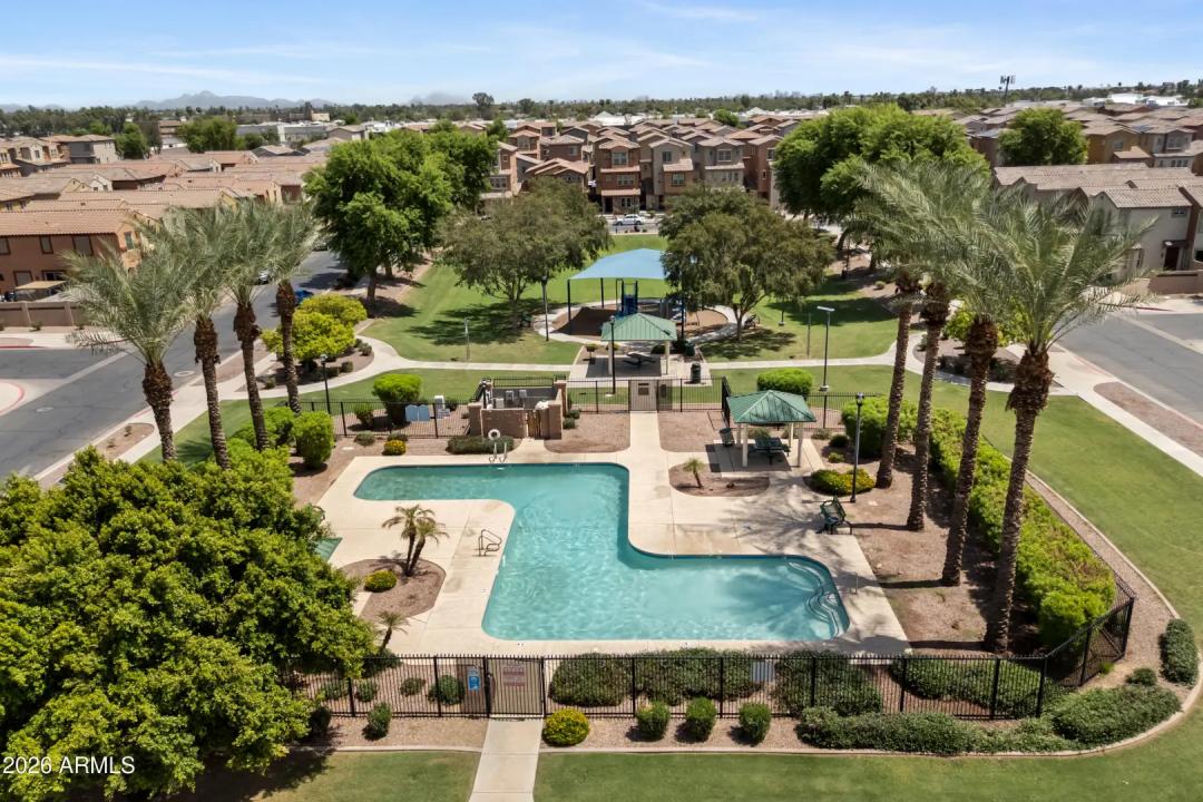 Real Estate Picture 43
