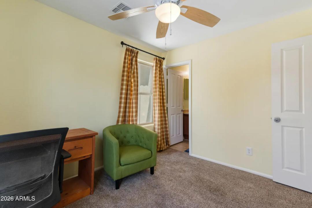 Real Estate Picture 11