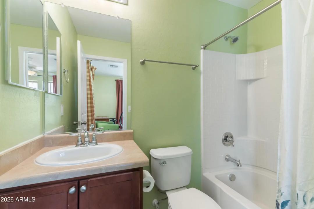 Real Estate Picture 12